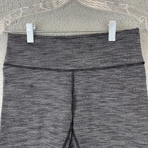 Lululemon Women Cropped Legging Size 6 yoga workout - Picture 3 of 9